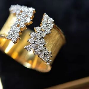 Luxury Gold Color Cubic Zirconia Ring for Women